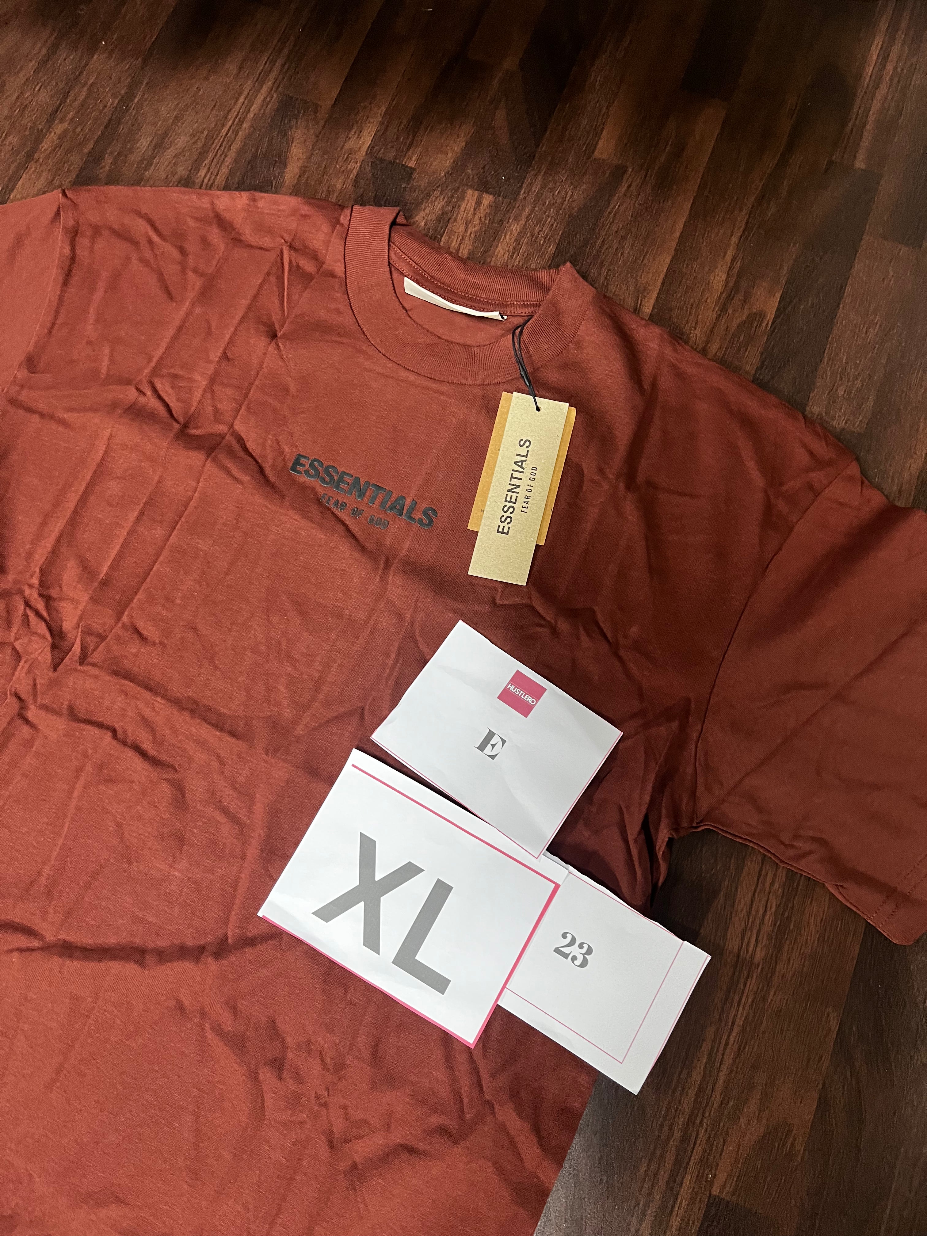 ESSENTIALS 23