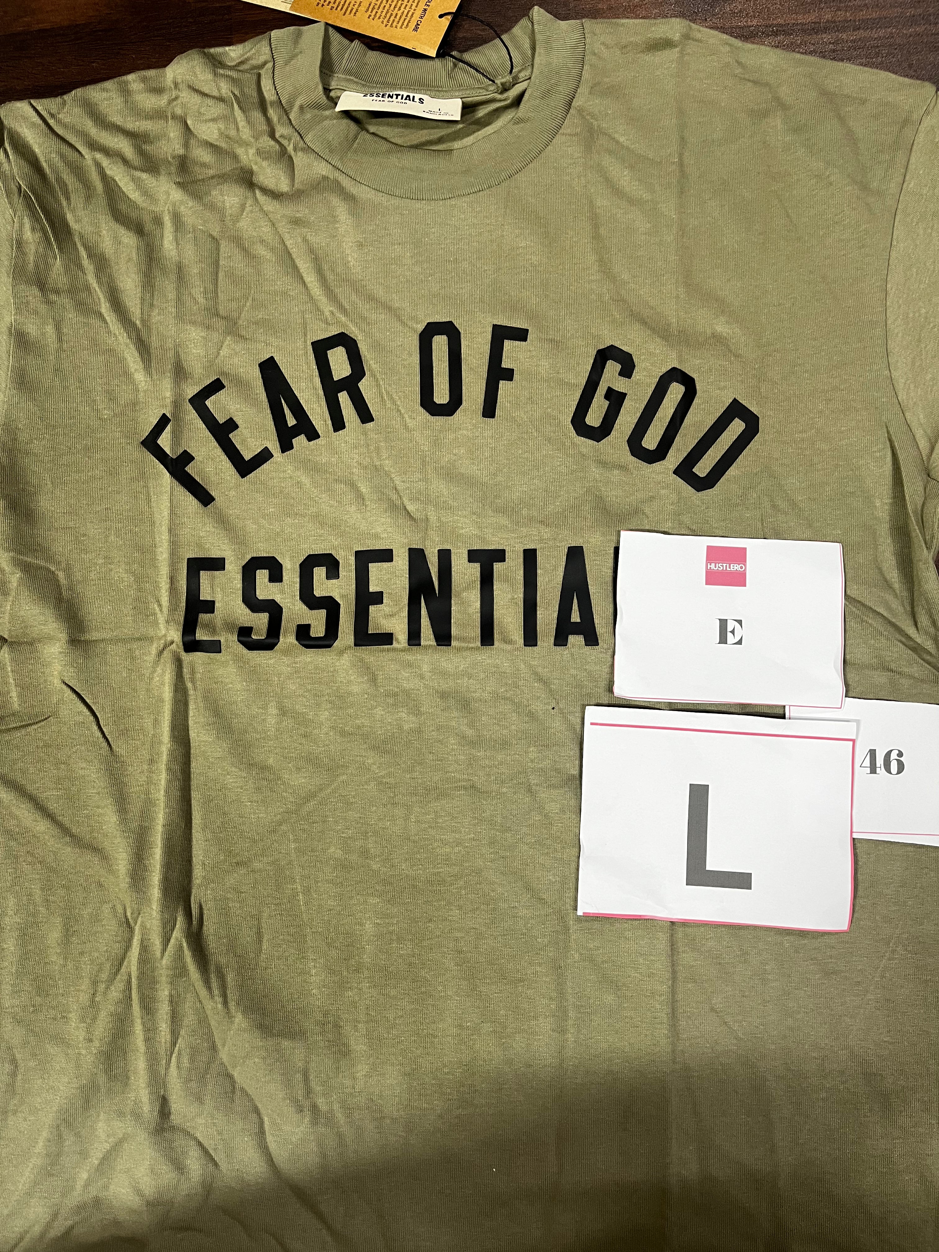 ESSENTIALS 46