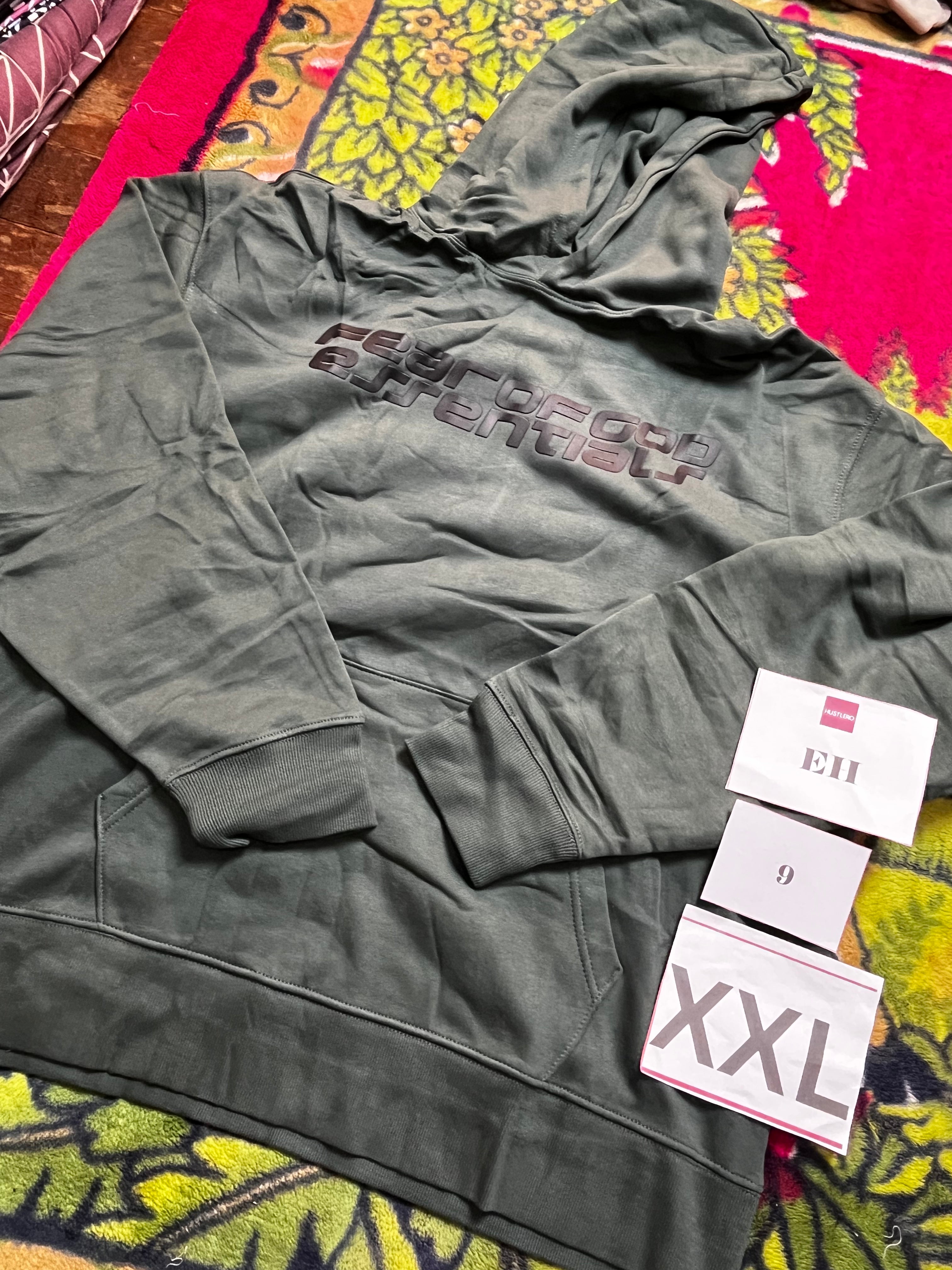 ESSENTIALS HOODIE9
