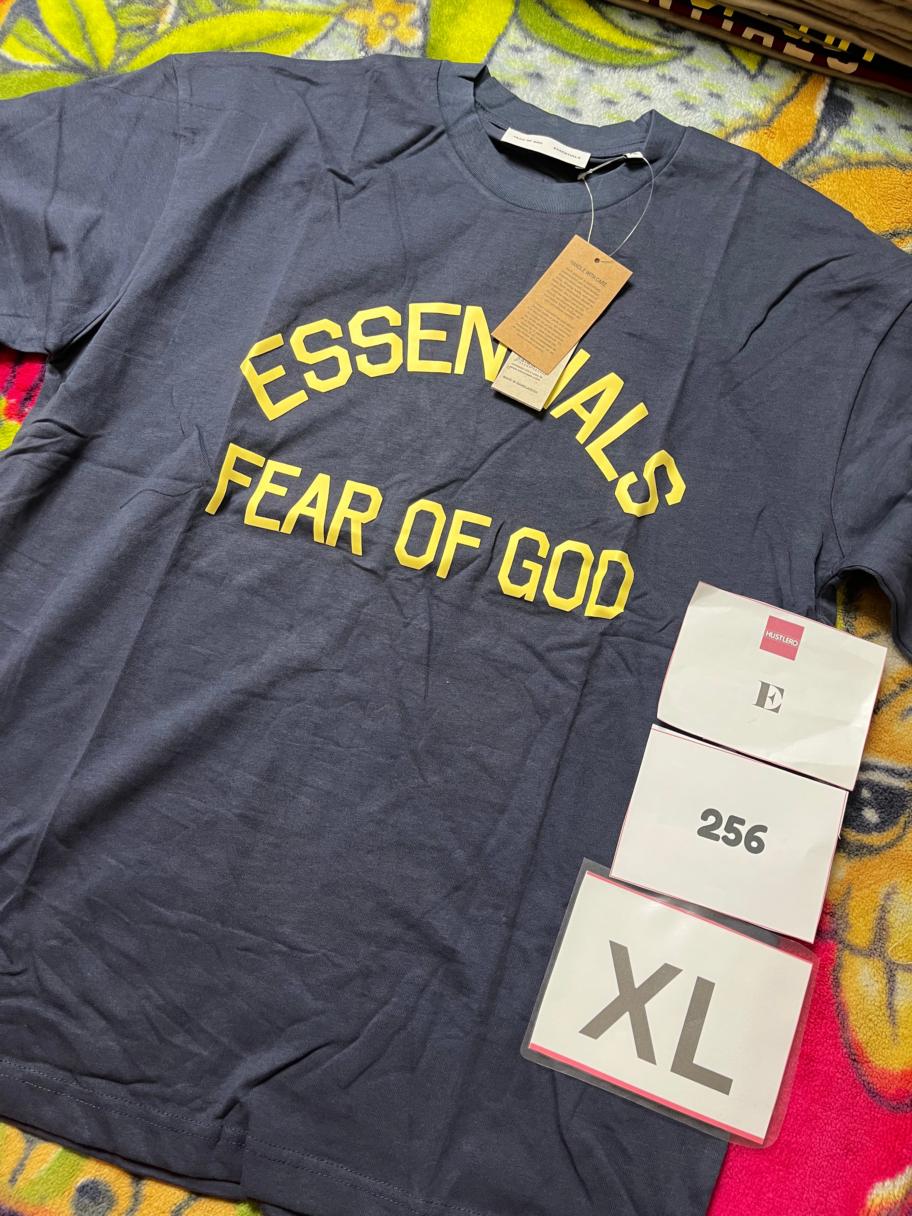 ESSENTIALS  256
