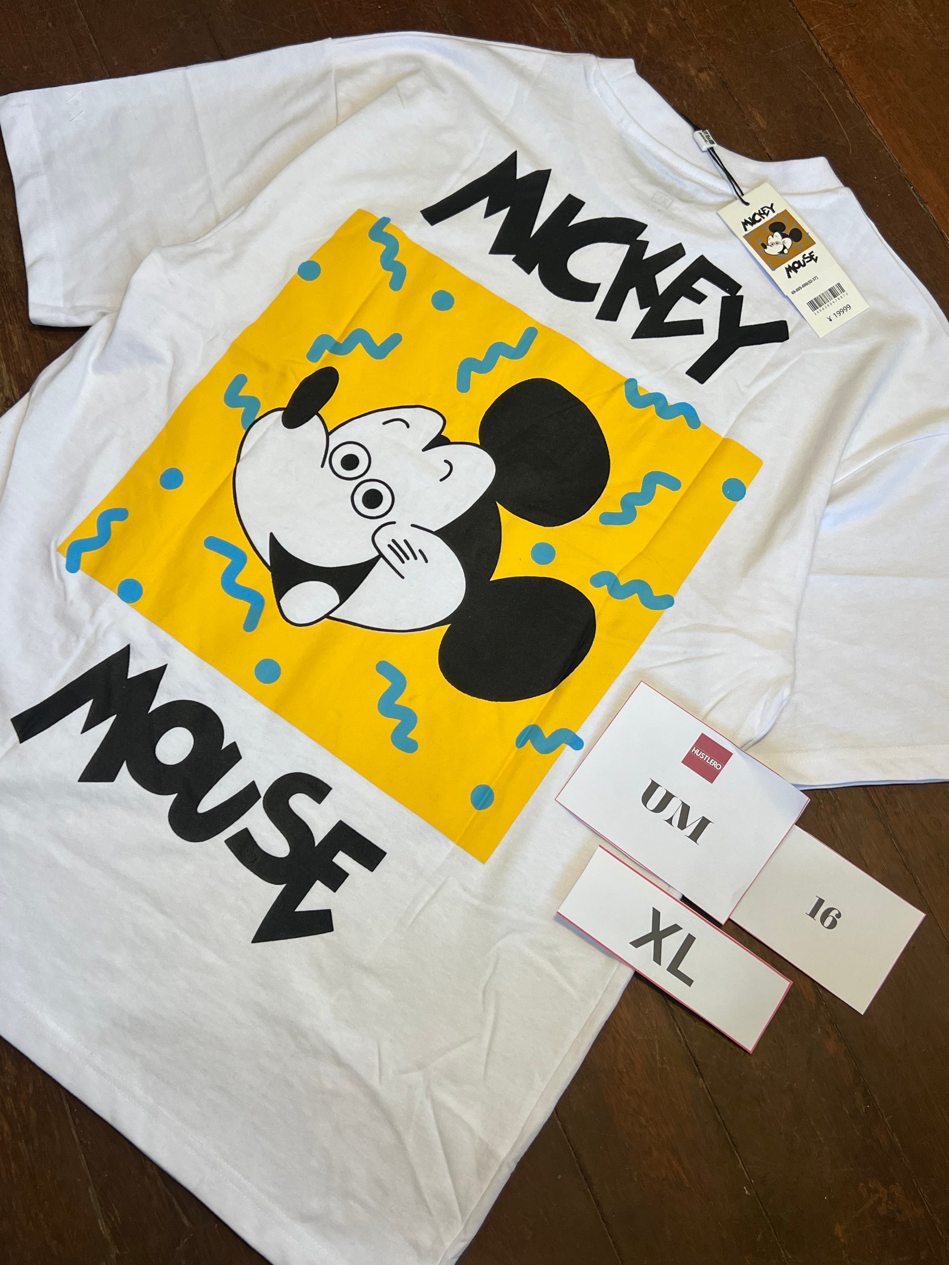 UNIQLO 16