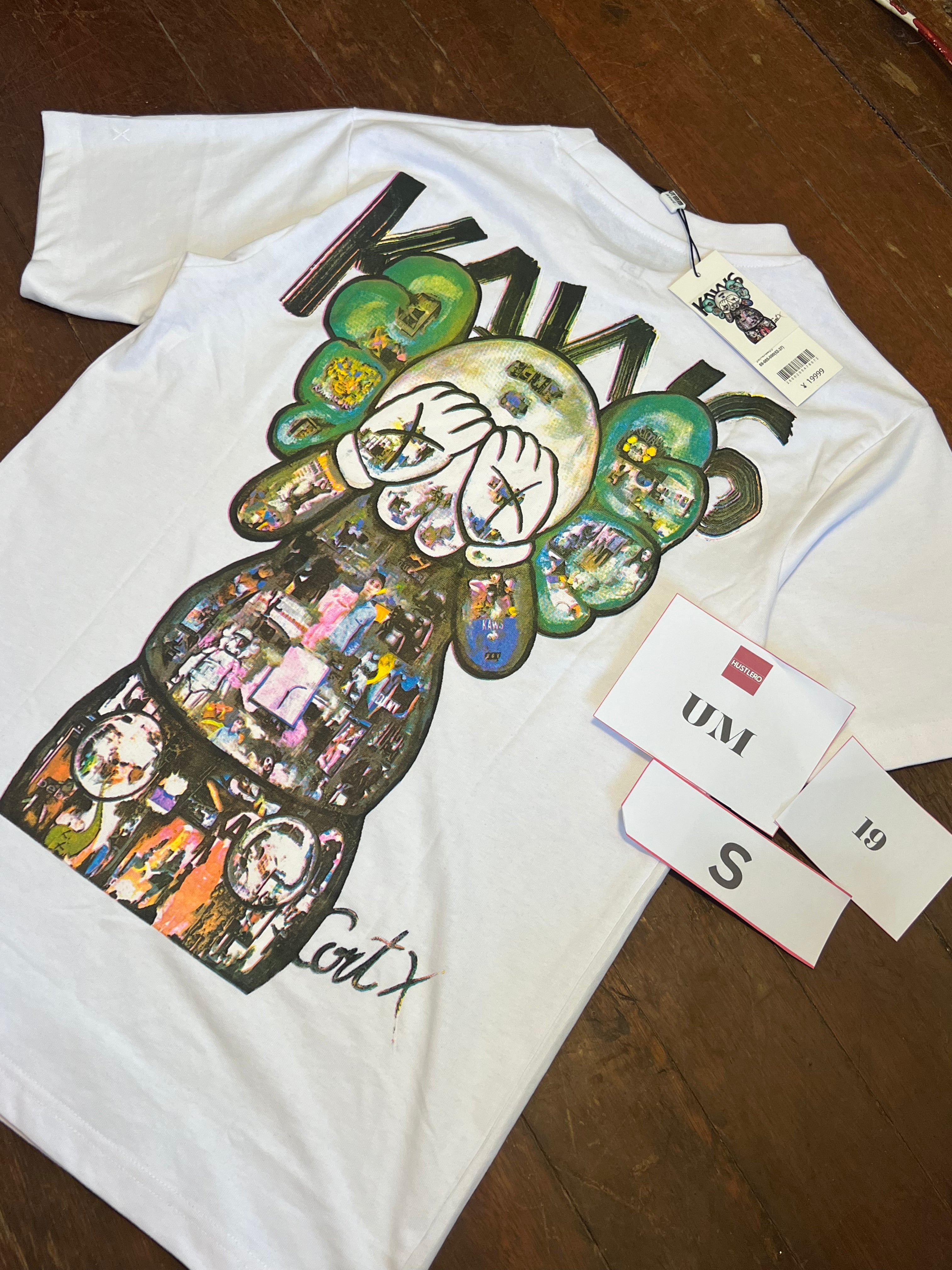 UNIQLO 19